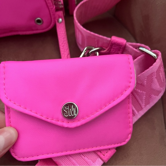 Pink Steve Madden crossbody 💗 - Picture 3 of 6